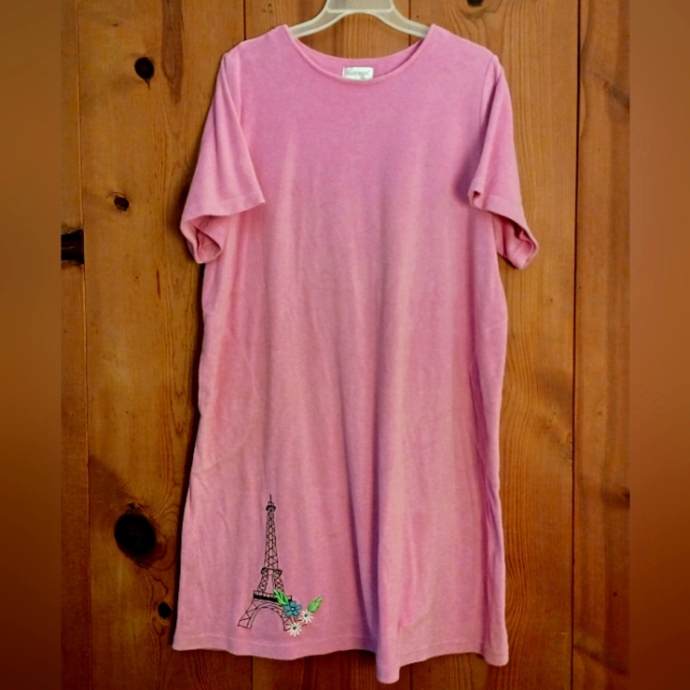Shadowline Terry Pullover Robe With Eiffeltower Embroidery Detail